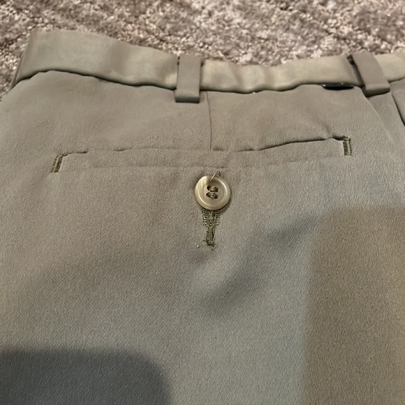 Dockers Golf Mens 30 X 30 Pleated Pants - Picture 2 of 6